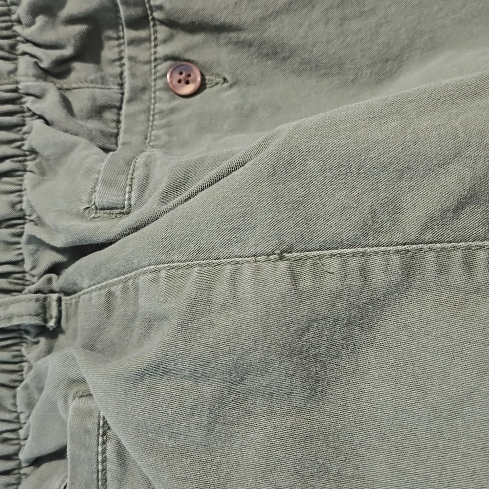 Old Navy Green Bermuda Shorts Classic Cotton Twill - Picture 9 of 11
